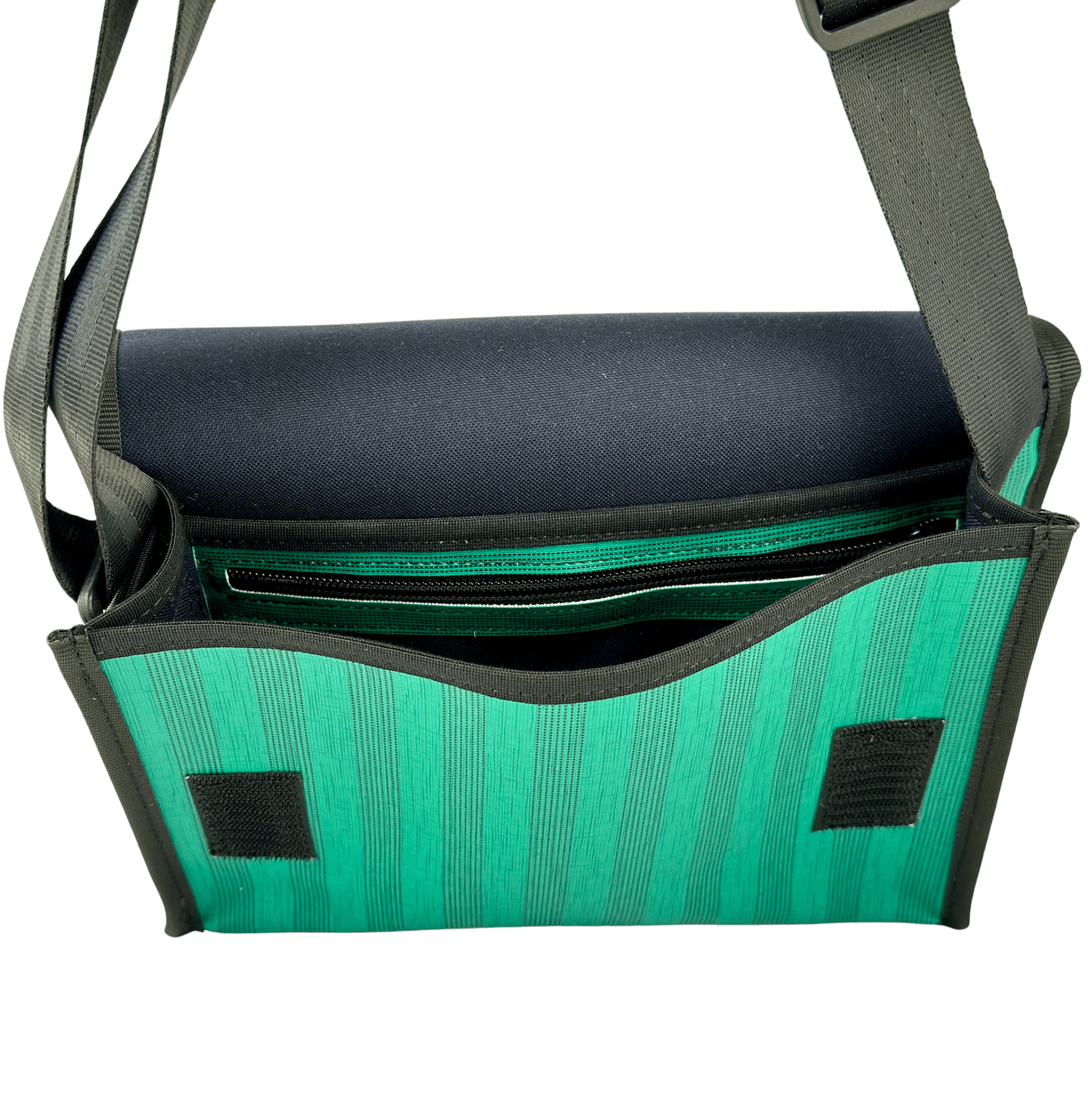 umhaengetasche-innen-gruen-zugvoegel-sbb